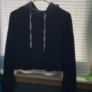 Black cropped hoodie